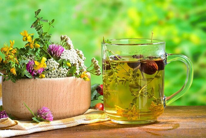 კეფირზე სამარხვო დღის განმავლობაში, თქვენ უნდა დალიოთ მცენარეული ჩაი